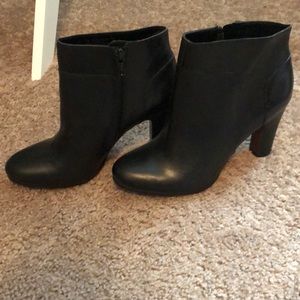 Naturalizer Women’s Black Ankle Booties